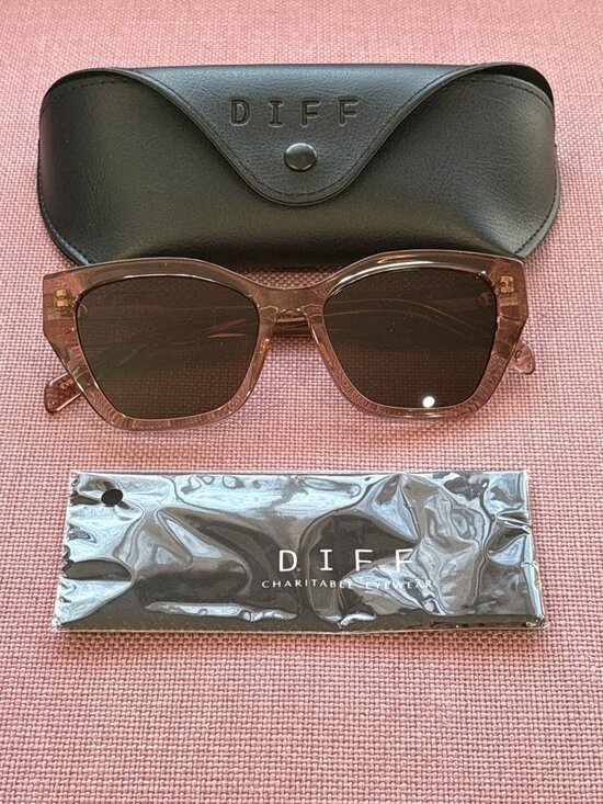 DIFF Eyewear Evie Polarized Sunglasses in Cafe Ole New Womens Sunnies main image 9